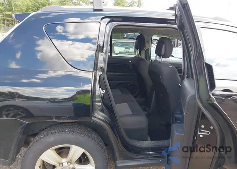 2016 Jeep Compass Sport из США, поврежденный, VIN 1C4NJDBB9GD707545